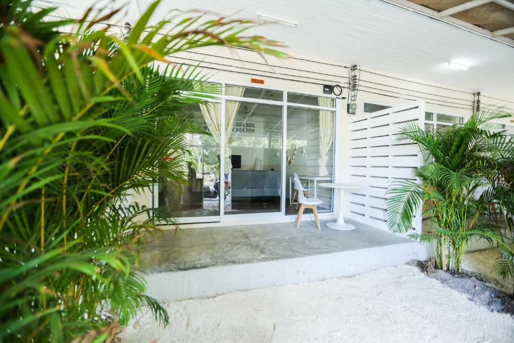 Oh'lala Studios – Koh Phangan